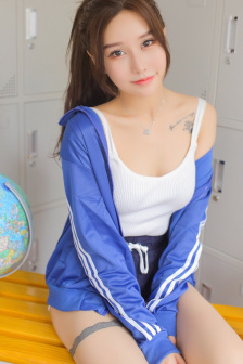 不知火舞被三个小孩